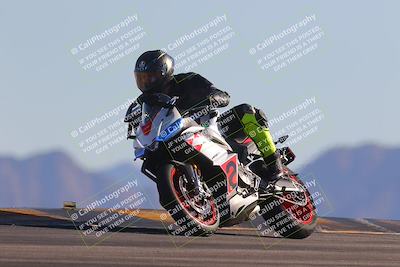 media/Nov-06-2023-Moto Forza (Mon) [[ce023d0744]]/3-Intermediate Group/Session 5 (Turn 9)/